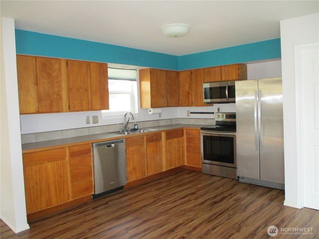 255 Canal Drive NE, Ocean Shores, WA 98569