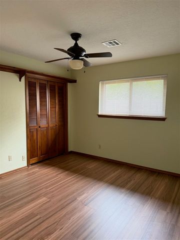 14 SE Camelot Dr., Lawton, OK 73501