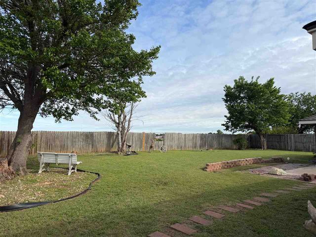 14 SE Camelot Dr., Lawton, OK 73501