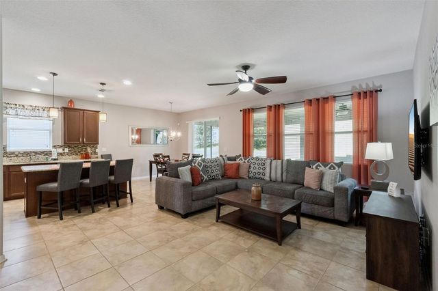 457 BRIDGEFORD CROSSING BOULEVARD, Davenport, FL 33837