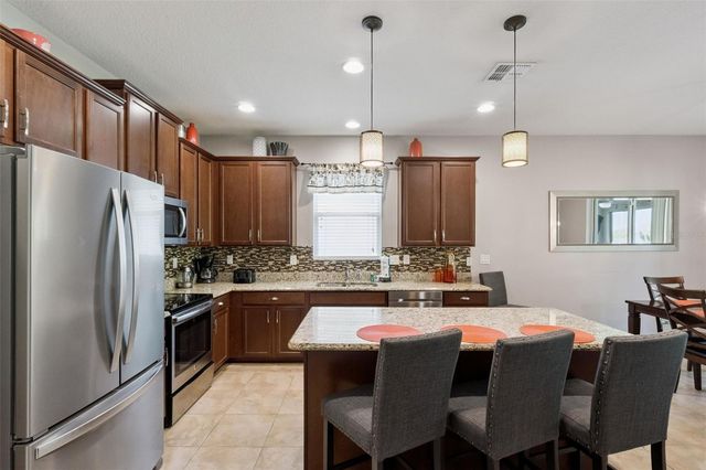 457 BRIDGEFORD CROSSING BOULEVARD, Davenport, FL 33837