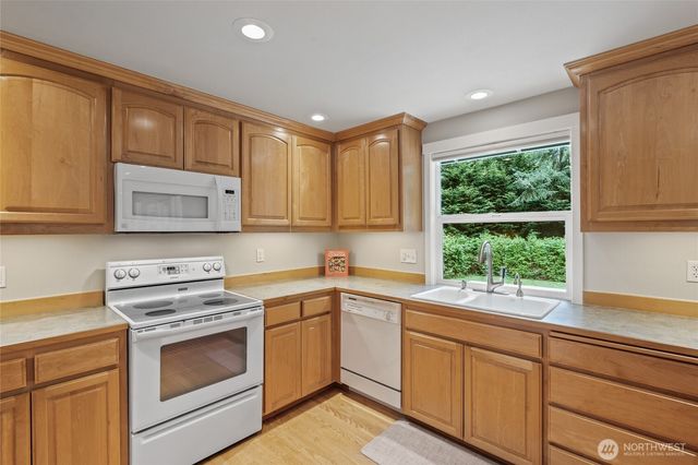 4430 136 Place SW, Edmonds, WA 98026