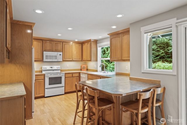 4430 136 Place SW, Edmonds, WA 98026