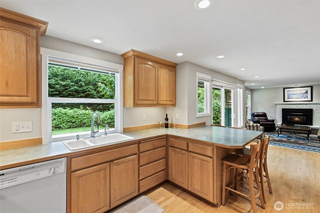 4430 136 Place SW, Edmonds, WA 98026