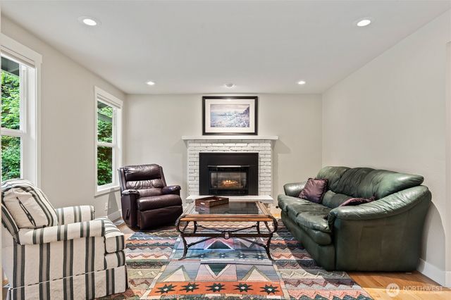 4430 136 Place SW, Edmonds, WA 98026