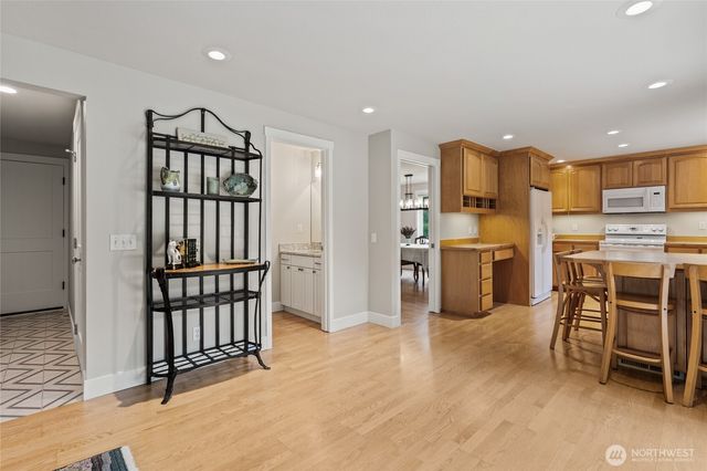4430 136 Place SW, Edmonds, WA 98026
