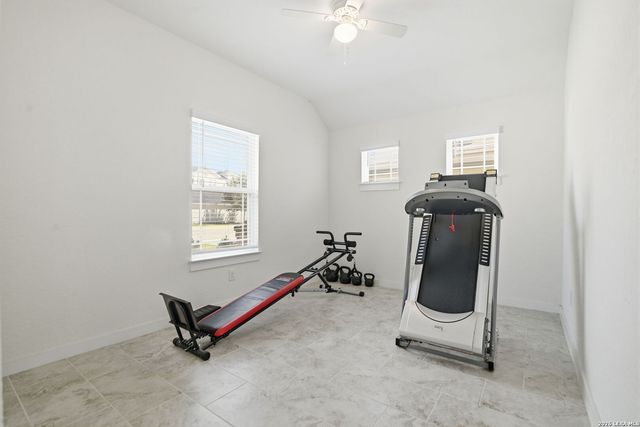 4331 W Vasquez Cir, Converse, TX 78109