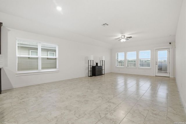 4331 W Vasquez Cir, Converse, TX 78109