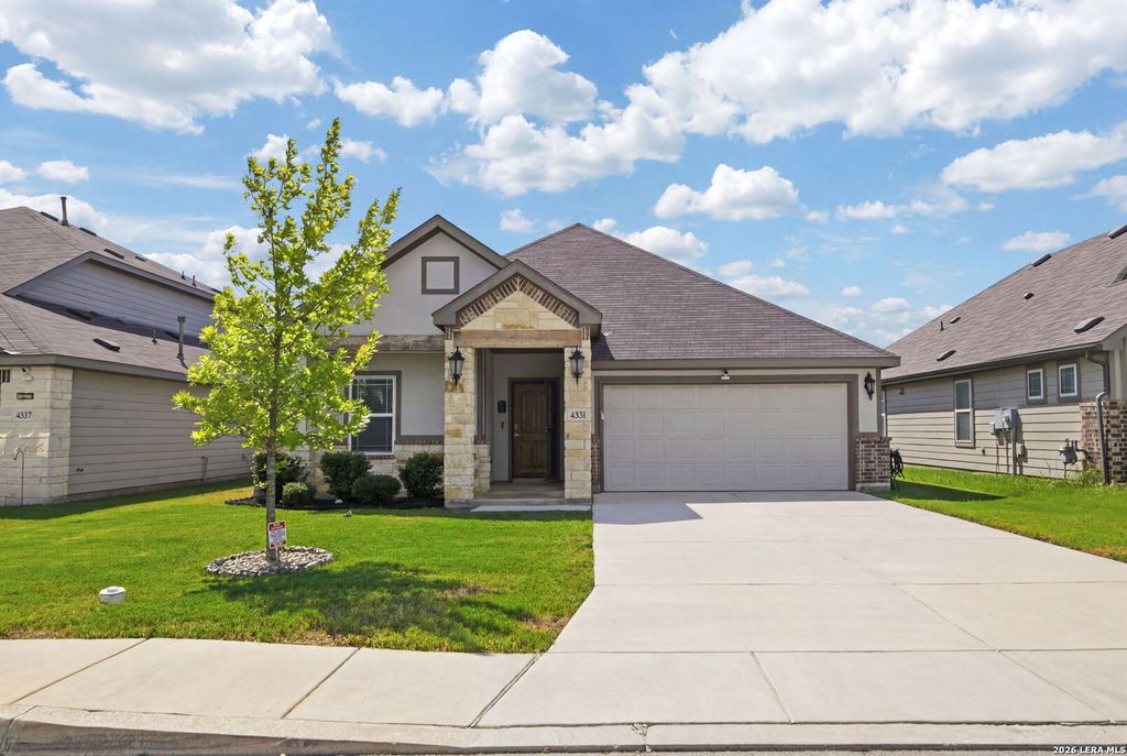 4331 W Vasquez Cir, Converse, TX 78109