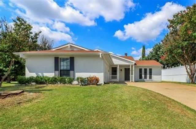 2601 Knoll Trail, Euless, TX 76039