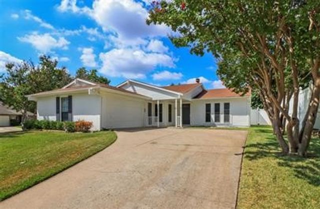 2601 Knoll Trail, Euless, TX 76039