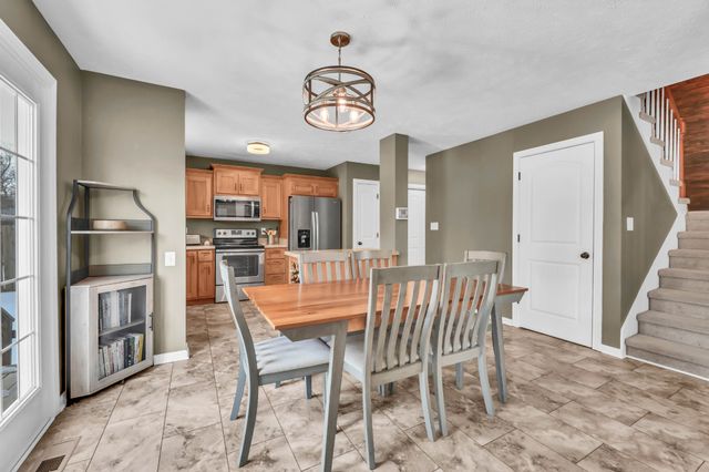 1209 Meachem Dr, Clarksville, TN 37042