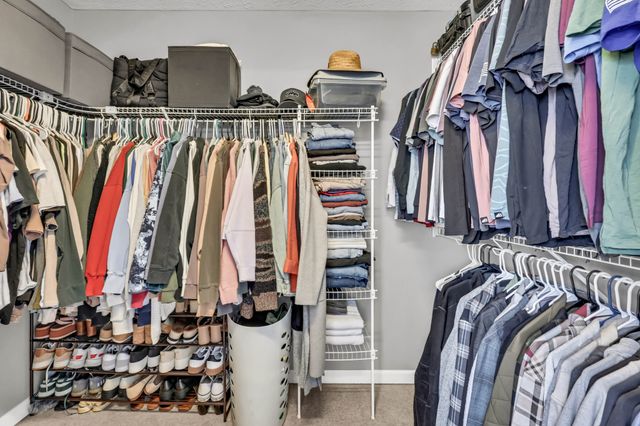 1209 Meachem Dr, Clarksville, TN 37042