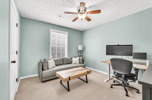 1209 Meachem Dr, Clarksville, TN 37042