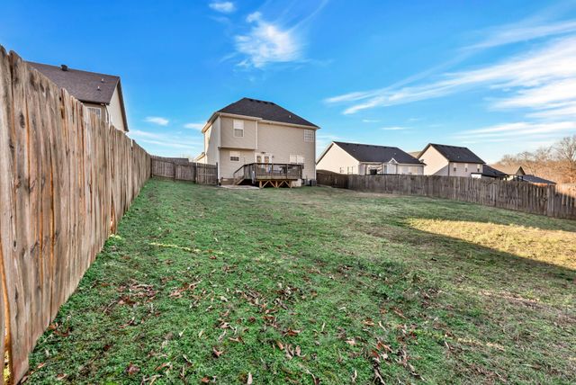 1209 Meachem Dr, Clarksville, TN 37042