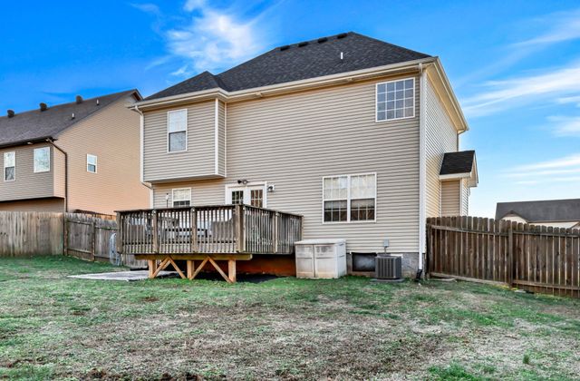 1209 Meachem Dr, Clarksville, TN 37042