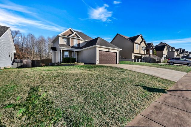 1209 Meachem Dr, Clarksville, TN 37042