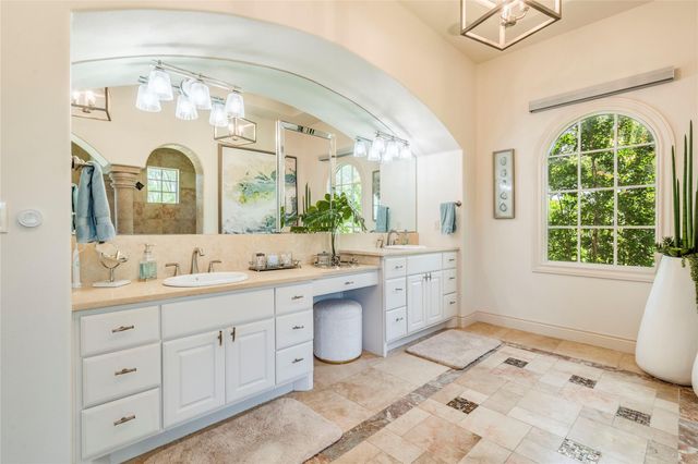 166 Encantada, Horseshoe Bay, TX 78657