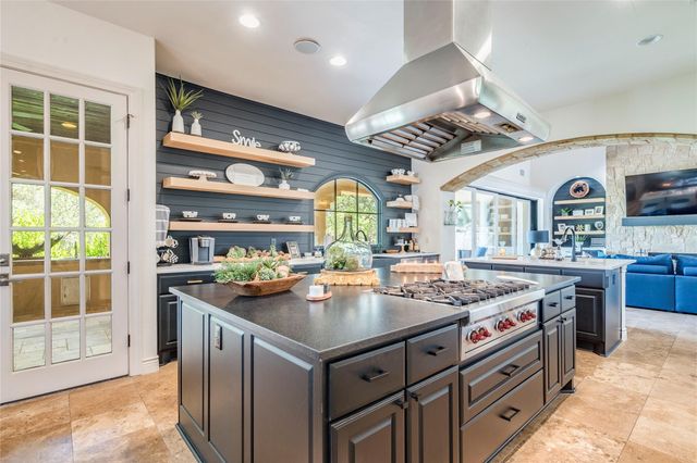 166 Encantada, Horseshoe Bay, TX 78657