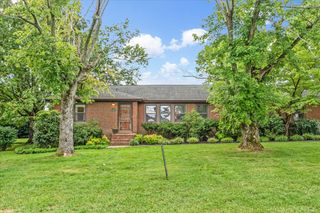515 McKellar Dr, Manchester, TN 37355