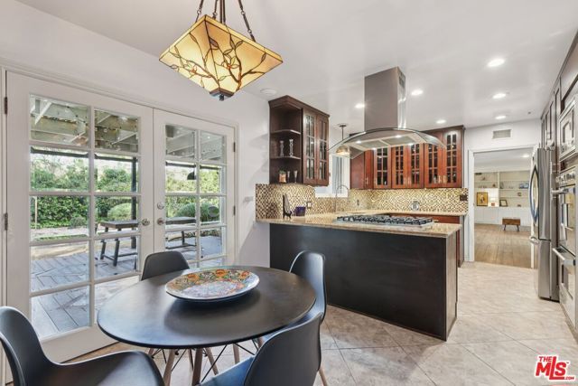 4511 Jubilo Drive, Tarzana (los Angeles), CA 91356