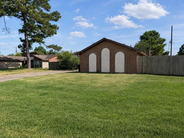 1747 Burning Tree Road, Houston, TX 77339