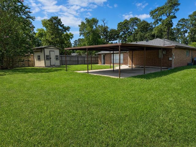 1747 Burning Tree Road, Houston, TX 77339