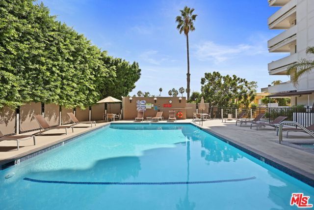 7250 Franklin Avenue 414, Los Angeles, CA 90046