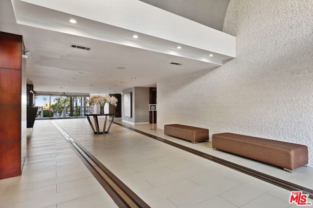 7250 Franklin Avenue 414, Los Angeles, CA 90046