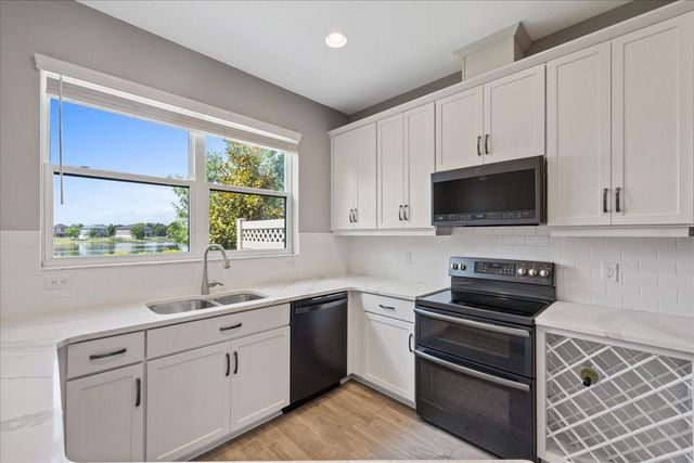 18876 BEAUTYBERRY COURT, Lutz, FL 33558