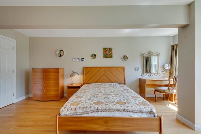 75 Page Road 16, Bedford, MA 01730
