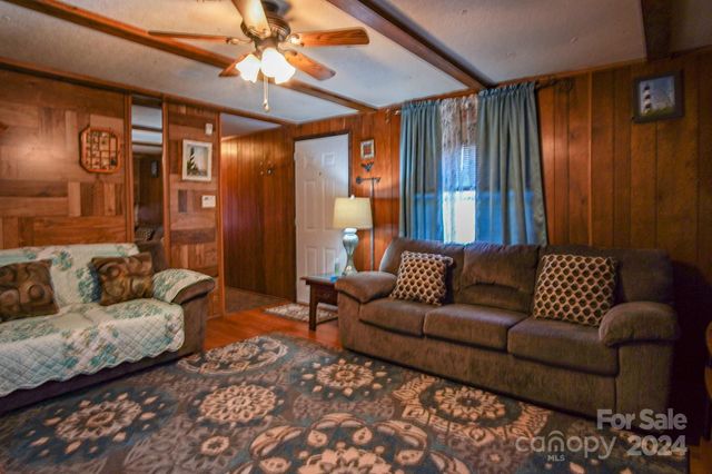4537 Sunrise Beach Road, Catawba, NC 28609