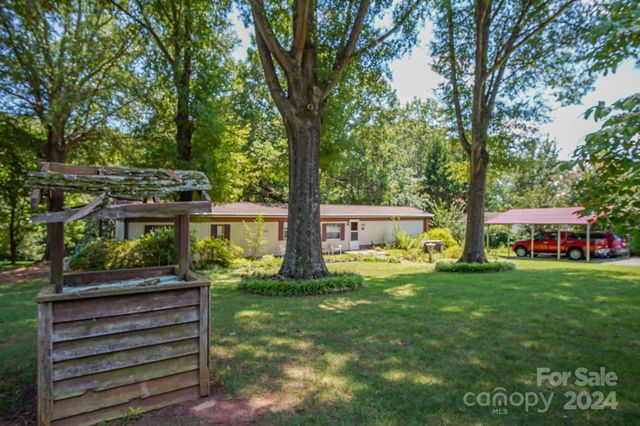 4537 Sunrise Beach Road, Catawba, NC 28609