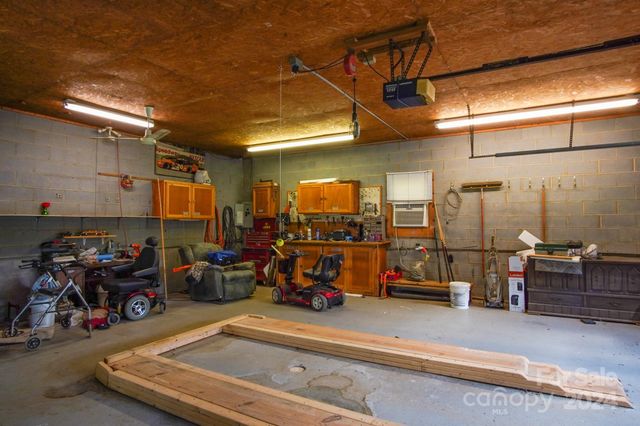 4537 Sunrise Beach Road, Catawba, NC 28609