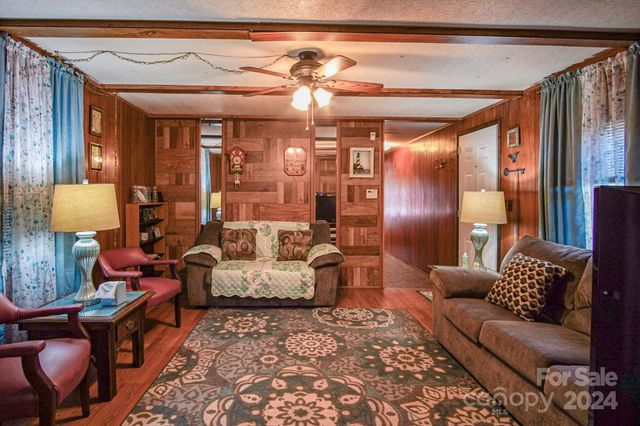 4537 Sunrise Beach Road, Catawba, NC 28609