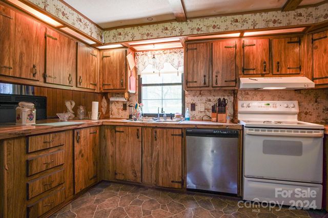 4537 Sunrise Beach Road, Catawba, NC 28609