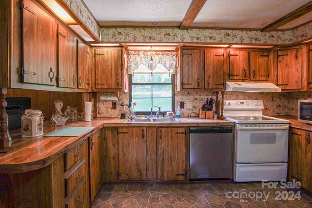 4537 Sunrise Beach Road, Catawba, NC 28609