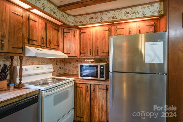 4537 Sunrise Beach Road, Catawba, NC 28609