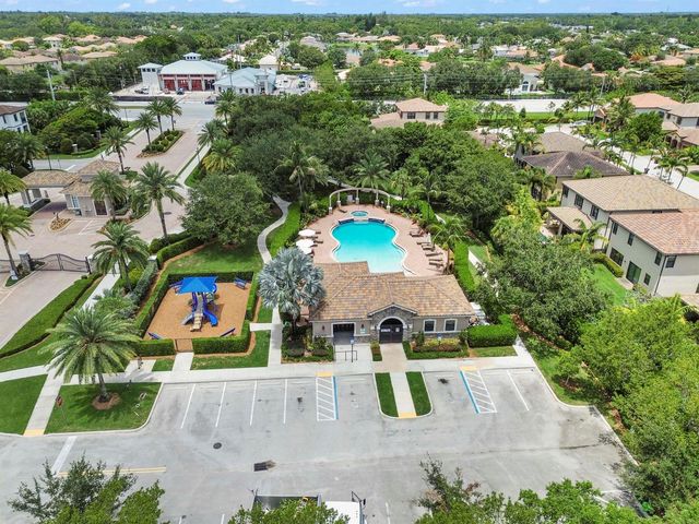 8899 WILLOW COVE Lane, Lake Worth, FL 33467