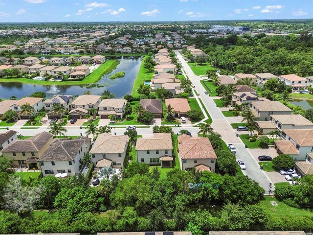 8899 WILLOW COVE Lane, Lake Worth, FL 33467
