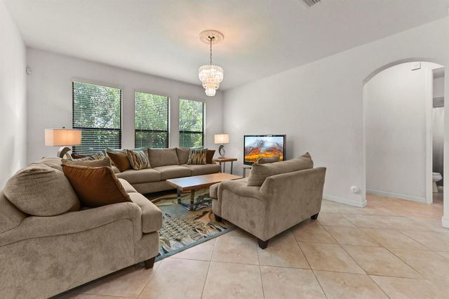 8899 WILLOW COVE Lane, Lake Worth, FL 33467