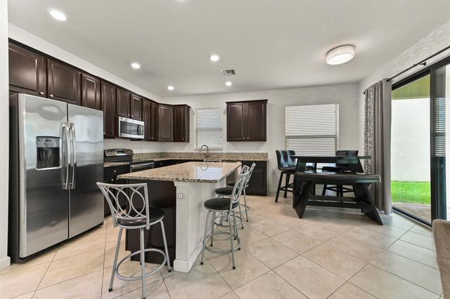 8899 WILLOW COVE Lane, Lake Worth, FL 33467