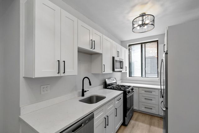 918 W Sunnyside Avenue 1B, Chicago, IL 60640