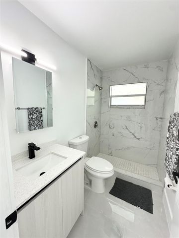 2508 Mckinley St, Hollywood, FL 33020