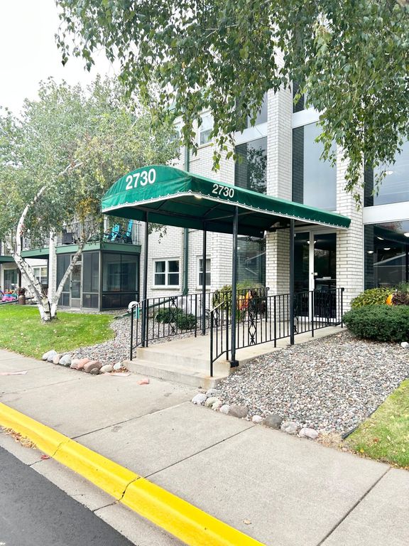 2730 Dale Street N D309, Roseville, MN 55113 — exterior