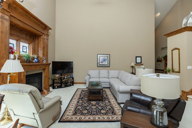 1665 SE Holiday Crest Circle, Waukee, IA 50263