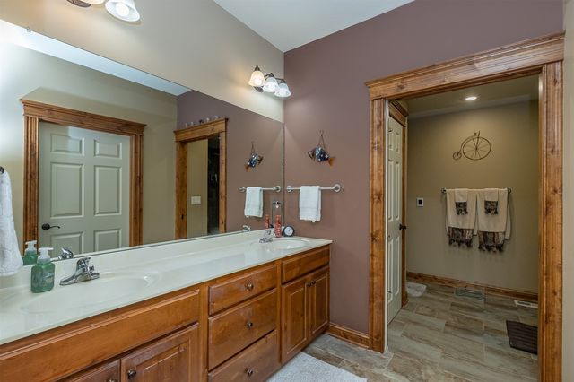 1665 SE Holiday Crest Circle, Waukee, IA 50263