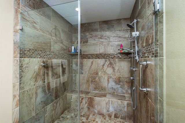 1665 SE Holiday Crest Circle, Waukee, IA 50263