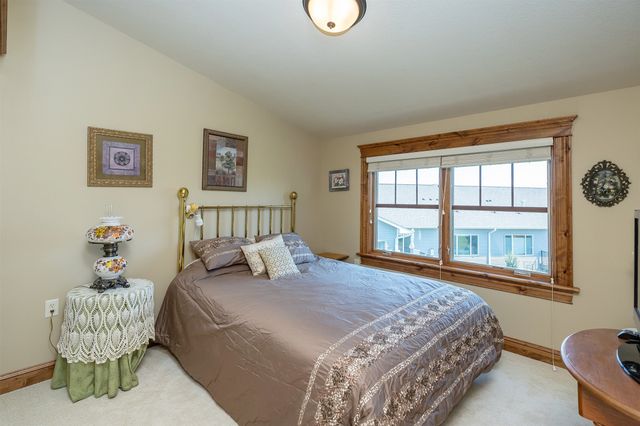 1665 SE Holiday Crest Circle, Waukee, IA 50263