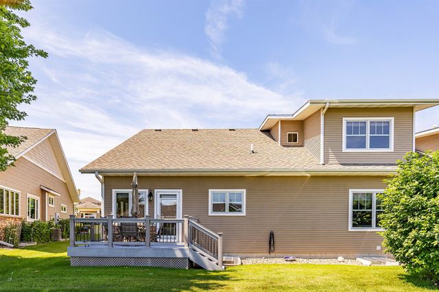 1665 SE Holiday Crest Circle, Waukee, IA 50263